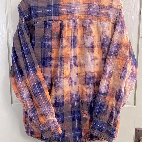 Vintage bleach washed flannel - Picture 2 of 3